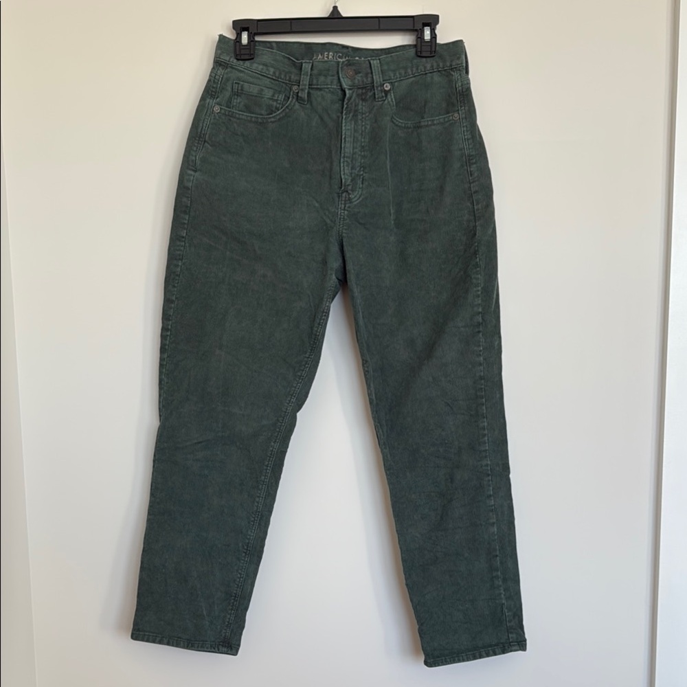 American Eagle Women’s Green Corduroy Mom Jean Pants - 6 SHORT